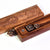 Boîte à dés rectangulaire en bois gravé