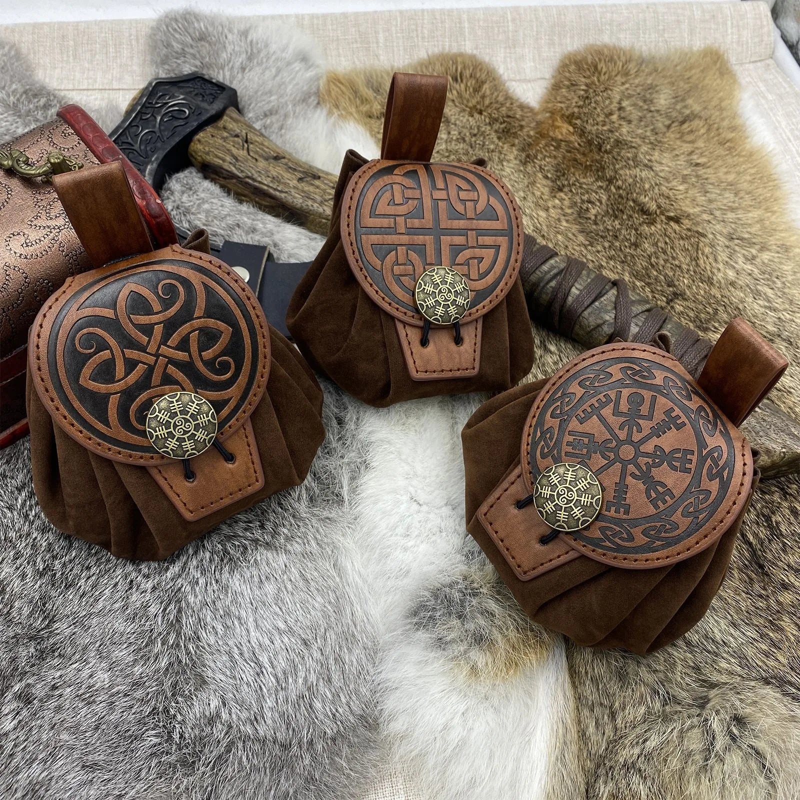 Bourse En Cuir Artisanale + Compteur De Vie Dragon Rouge - Format Poche Pour Dés JDR - Stop-lacet En Bois - Vert Anglais - 7